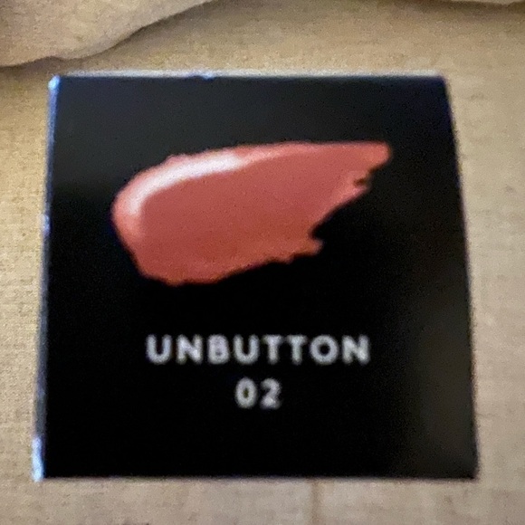 Fenty Beauty Stunna Lip Paint Unbutton Shade NIB - Picture 3 of 4